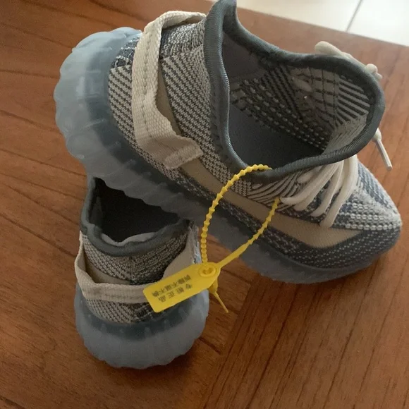 Shoes size 7 - Picture 5 of 7